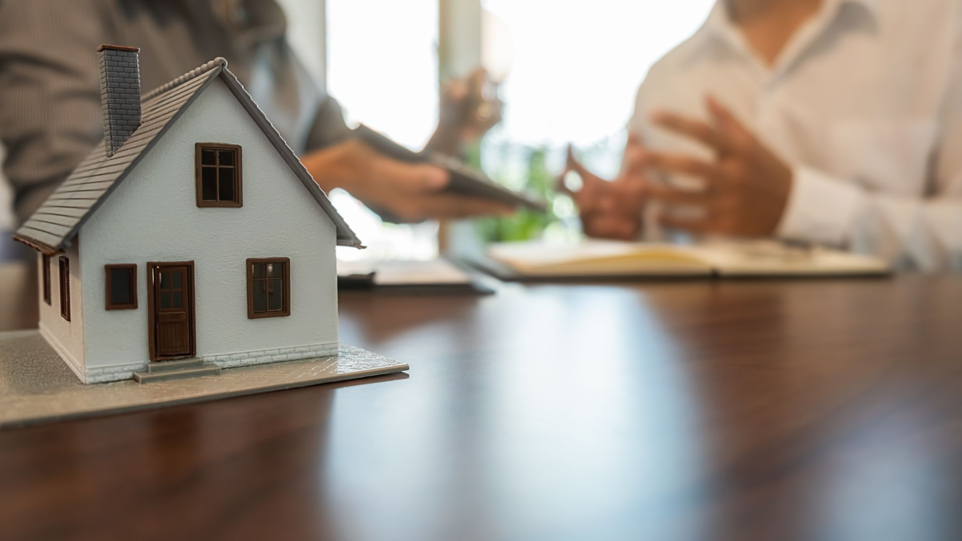 Vente d&rsquo;un bien loué : qui doit restituer le dépôt de garantie ?